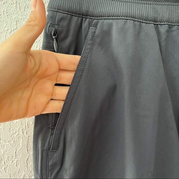 The North Face women’s Aphrodite Skort, various sizes, asphalt grey - Picture 5 of 9